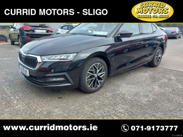 Skoda Octavia Hatchback, Petrol, 2021, Black
