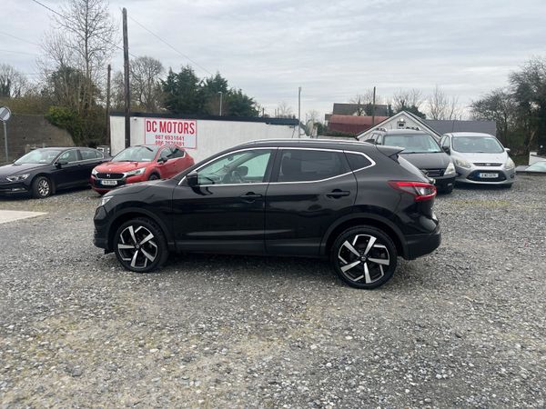 Nissan Qashqai Hatchback, Diesel, 2018, Black
