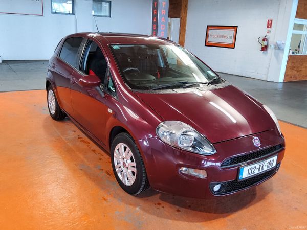 Fiat Punto Hatchback, Petrol, 2013, Red