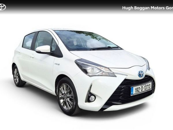 Toyota Yaris Hatchback, Petrol Hybrid, 2019, White