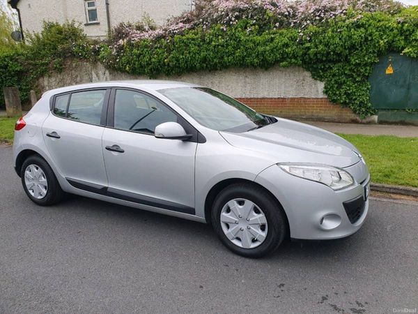 Renault Megane Hatchback, Diesel, 2011, Silver