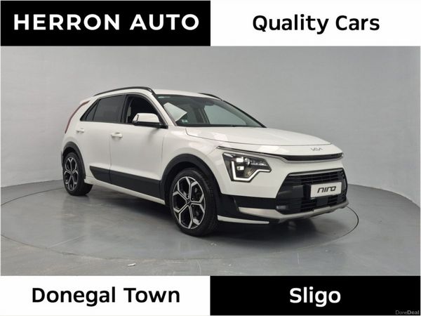 Kia Niro SUV, Petrol Hybrid, 2023, White