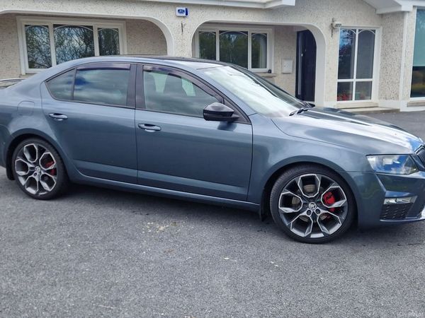 Skoda Octavia Saloon, Diesel, 2017, Grey