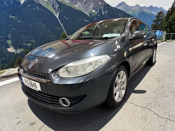 Renault Fluence Saloon, Diesel, 2011, Grey