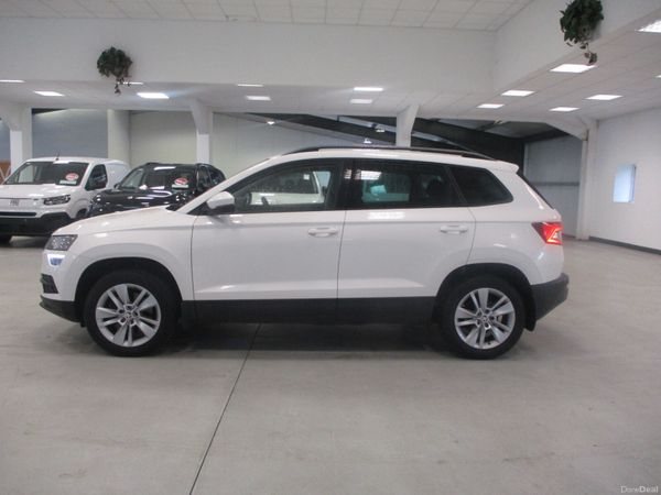 Skoda Karoq SUV, Petrol, 2018, White