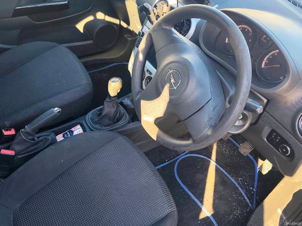 Opel Corsa Hatchback, Petrol, 2013, Black