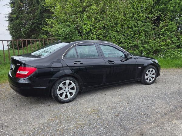 Mercedes-Benz C-Class Saloon, Diesel, 2011, Black