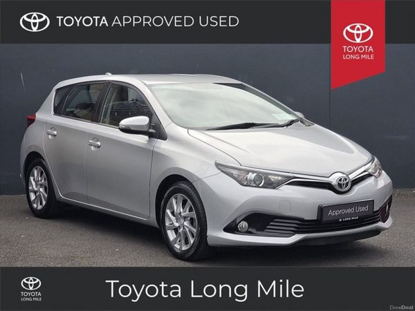 Toyota Auris Hatchback, Petrol, 2017, Silver