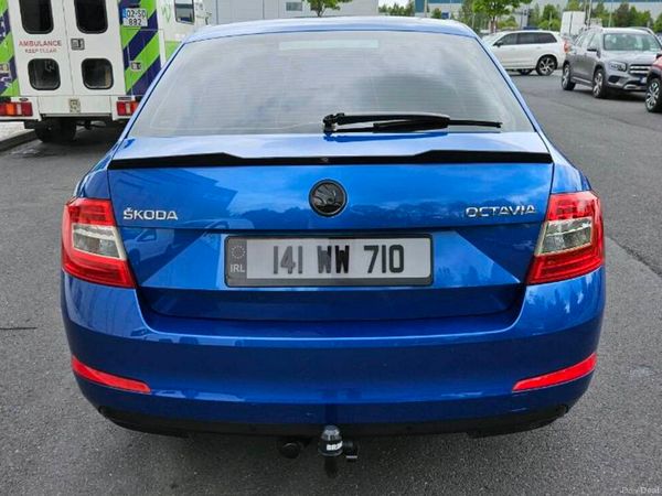 Skoda Octavia Saloon, Diesel, 2014, Blue