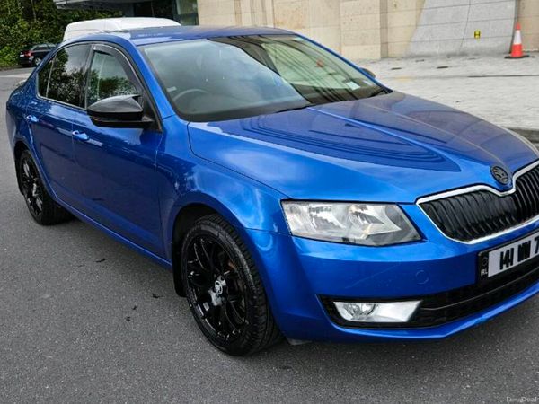 Skoda Octavia Saloon, Diesel, 2014, Blue