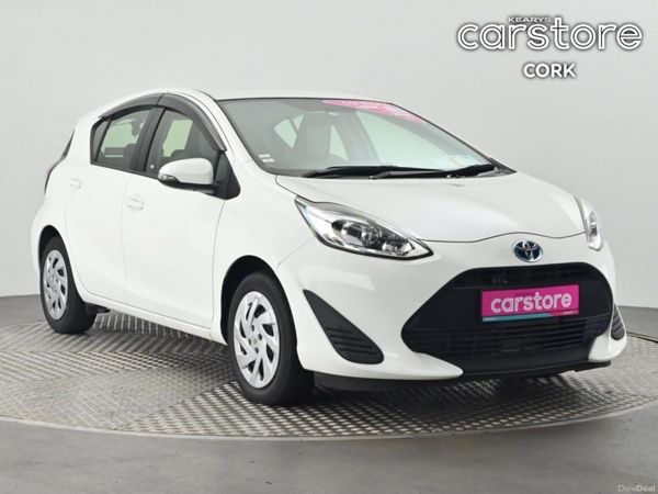 Toyota Aqua Hatchback, Petrol Hybrid, 2020, White
