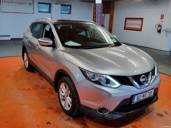 Nissan Qashqai Hatchback, Diesel, 2016, Silver