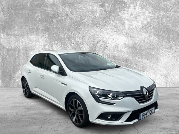 Renault Megane Hatchback, Petrol, 2019, White