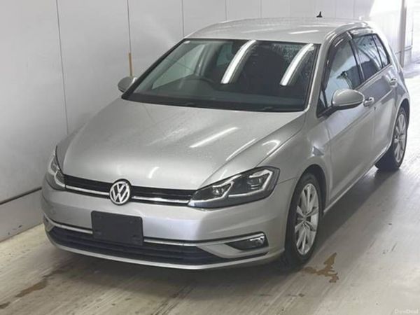 Volkswagen Golf Hatchback, Petrol, 2019, Silver