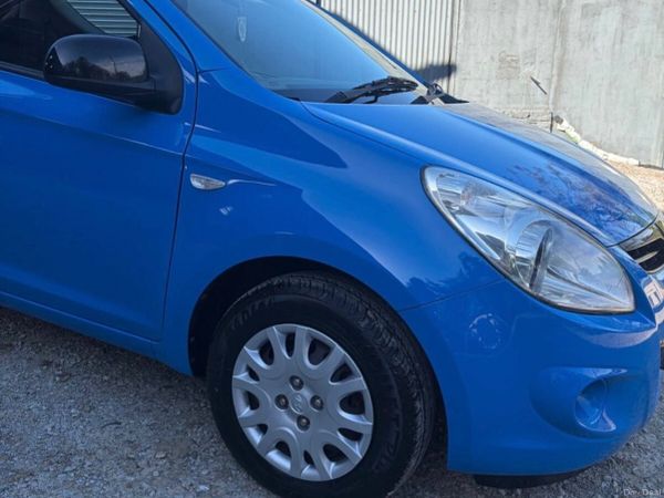 Hyundai i20 Hatchback, Petrol, 2012, Grey