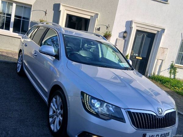 Skoda Superb Estate, Diesel, 2014, Silver