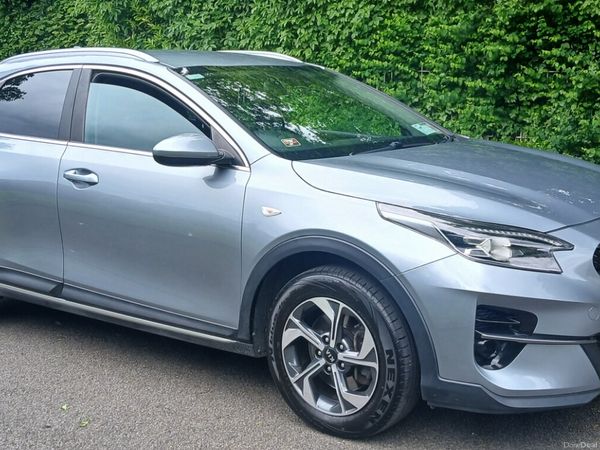 Kia XCeed Hatchback, Petrol, 2021, Silver