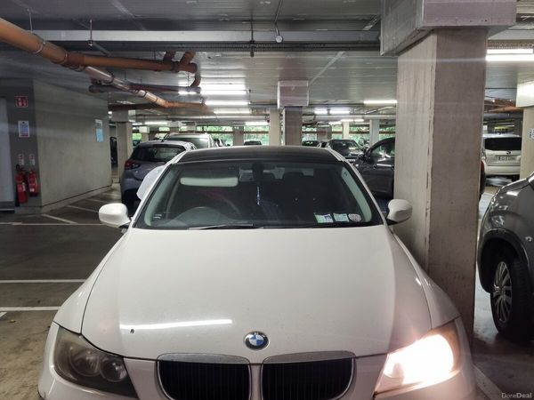 BMW 3-Series Saloon, Diesel, 2011, White