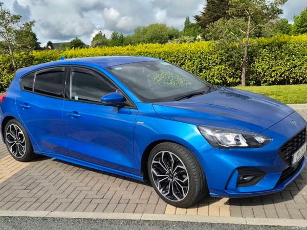 Ford Focus Hatchback, Petrol, 2020, Blue