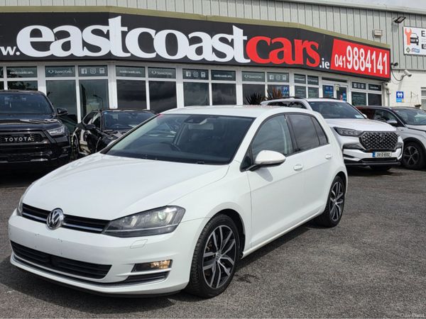 Volkswagen Golf Hatchback, Petrol, 2014, White