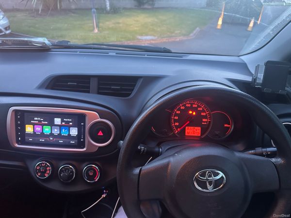 Toyota Vitz Hatchback, Petrol, 2014, Purple