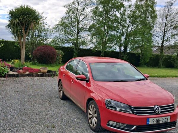 Volkswagen Passat Saloon, Diesel, 2012, Red