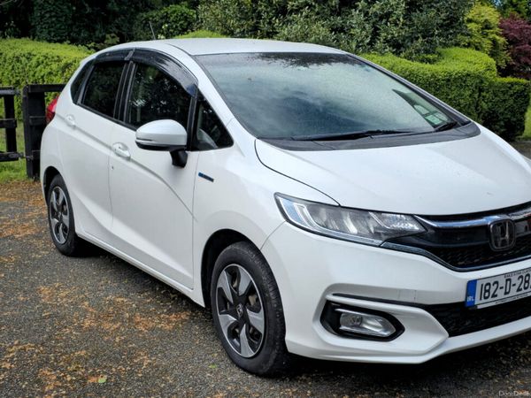 Honda Fit Hatchback, Petrol Hybrid, 2018, White