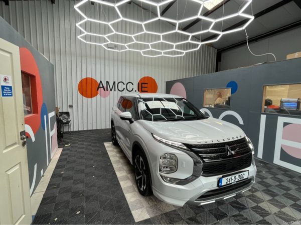 Mitsubishi Outlander SUV, Petrol Plug-in Hybrid, 2024, White