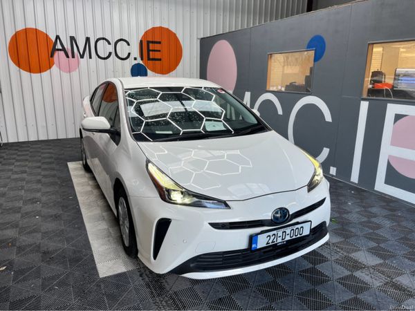 Toyota Prius Saloon, Petrol Hybrid, 2022, White
