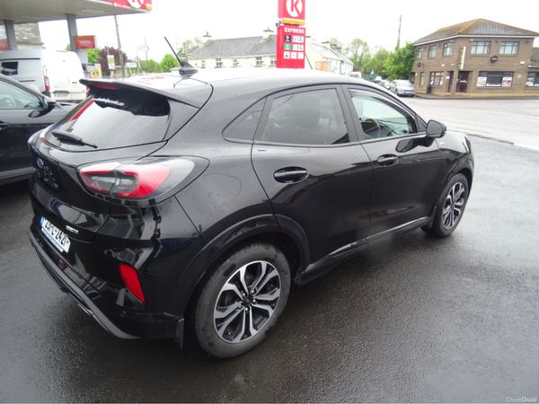 Ford Puma MPV, Petrol Hybrid, 2023, Black