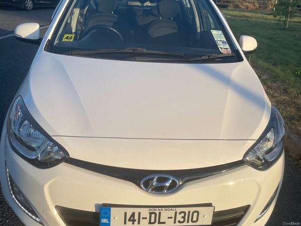 Hyundai i20 Hatchback, Diesel, 2014, White