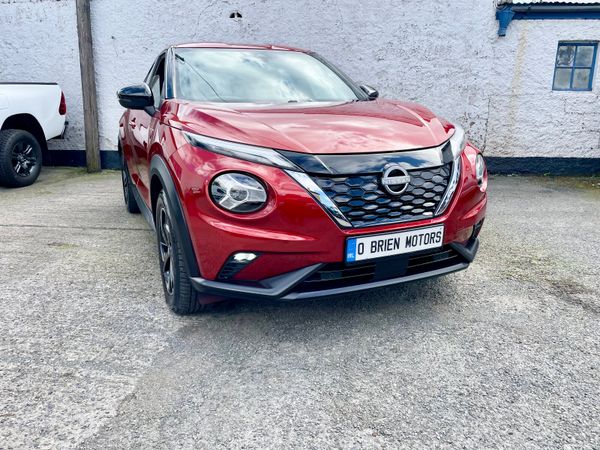 Nissan Juke SUV, Petrol Hybrid, 2023, Red