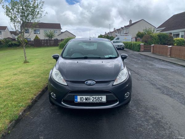 Ford Fiesta Hatchback, Diesel, 2010, Grey