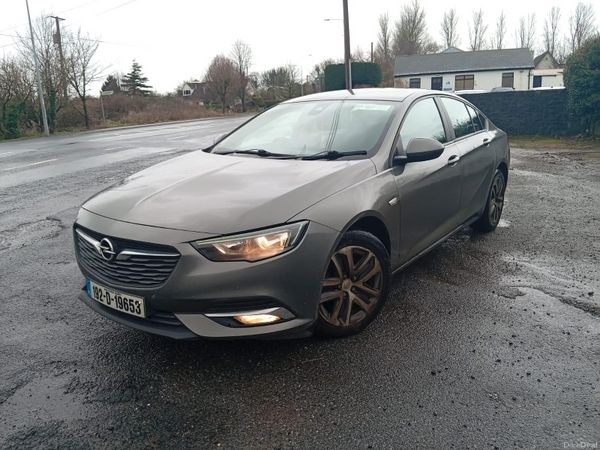 Opel Insignia Hatchback, Diesel, 2019, Grey