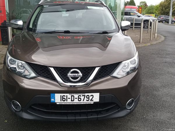 Nissan Qashqai Hatchback, Diesel, 2016, Brown