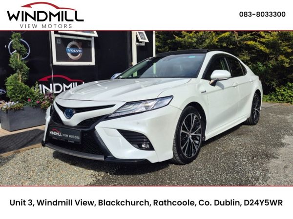 Toyota Camry Saloon, Petrol Hybrid, 2019, White