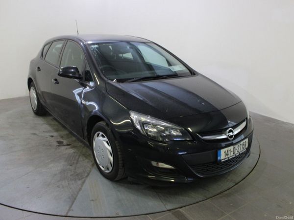 Opel Astra Hatchback, Diesel, 2014, Black