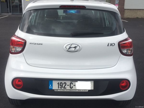 Hyundai i10 Hatchback, Petrol, 2019, White