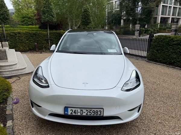 Tesla Model Y MPV, Electric, 2024, White