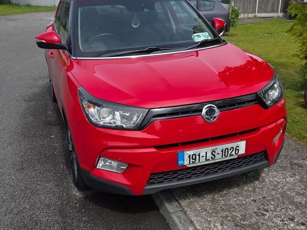 SsangYong Tivoli SUV, Diesel, 2019, Red