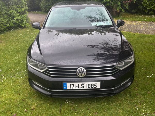 Volkswagen Passat Saloon, Diesel, 2017, Black