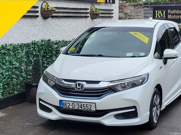 Honda Shuttle MPV, Petrol Hybrid, 2016, White