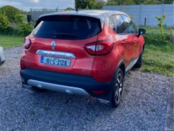 Renault Captur Hatchback, Diesel, 2016, Red
