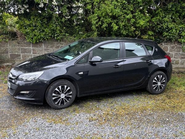 Opel Astra Hatchback, Diesel, 2015, Black