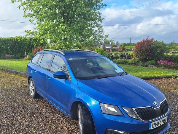 Skoda Octavia Estate, Diesel, 2017, Blue