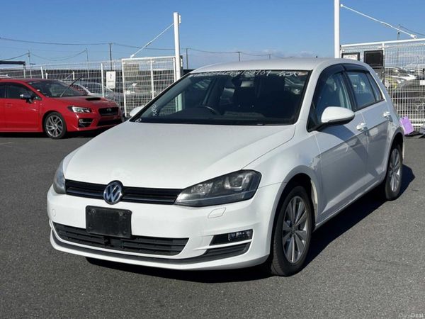 Volkswagen Golf Hatchback, Petrol, 2015, White