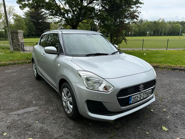Suzuki Swift Hatchback, Petrol, 2020, Silver