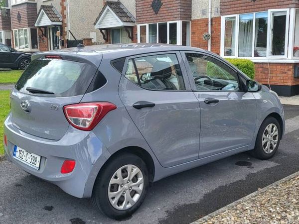 Hyundai i10 Hatchback, Petrol, 2015, Grey