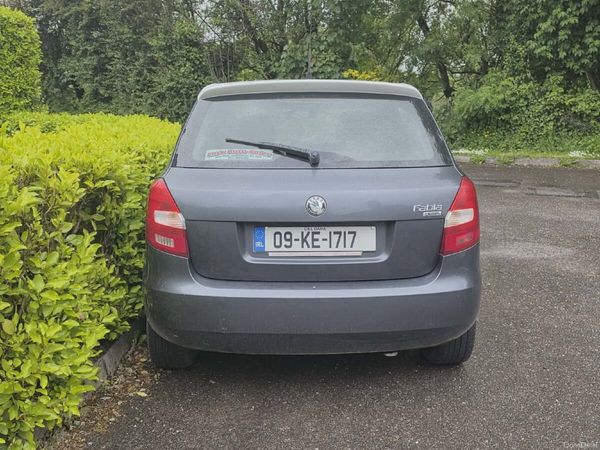 Skoda Fabia Hatchback, Petrol, 2009, Grey