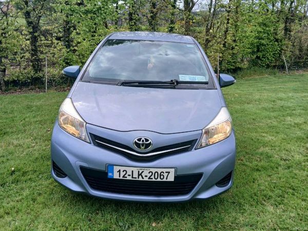 Toyota Yaris Hatchback, Petrol, 2012, Blue